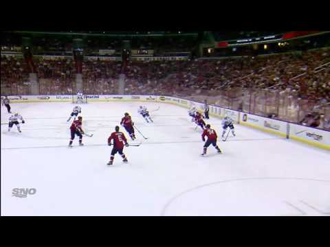 Leafs @ Capitals - Phil Kessel Scores - 111209