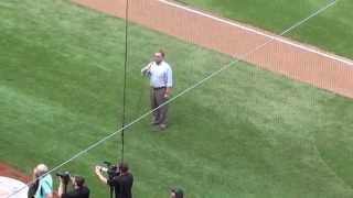 Wayne Messmer sings The National Anthem @ Wrigley Field 6/20/14 @SalAtteo video