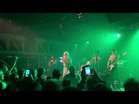 Amyl And The Sniffers - Gacked On Anger / Westgate - Glasgow Garage - 02/12/2019