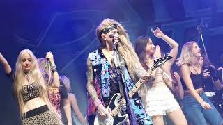 Steel Panther - Party All Day &amp; Girls on stage (live, Zurich, Switzerland)