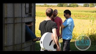 AD3 Silo Sessions | Fall 2017 - Elderly Woman Behind the Counter in a Small Town (Pearl Jam)