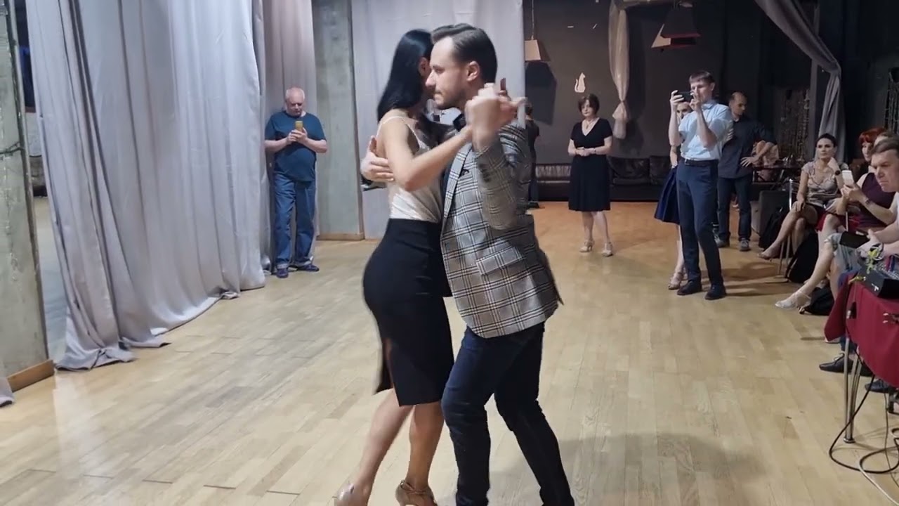 Tango: Giro in line - 5 | Mikhail Tchudin - Elvira Kashkarova