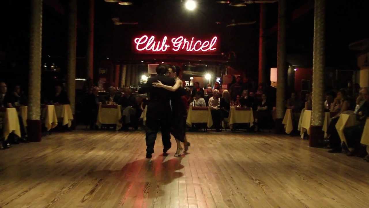 Video thumbnail for Tango Derecho Viejo - Paula Franciotti & Orlando Scarpelli - Exhibición en Milonga Gricel.MP4