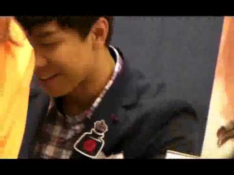12.07.06 Heritory Fan Signing Fancam 3 - Lee Seung Gi