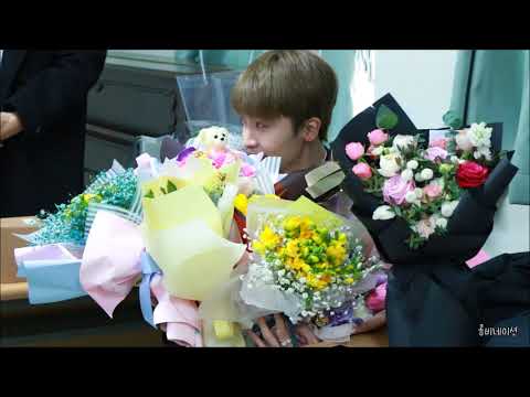 180209 UP10TION 업텐션 샤오 졸업식 (동열아 졸업축하해)