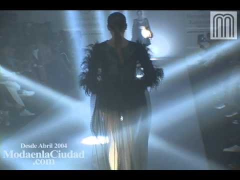 Mercedes-Benz Fashion Week México P/V 2014 | Desfile Centro | www.ModaenlaCiudad.com