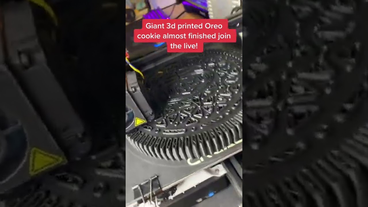 Giant 3D printed Oreo Cookie