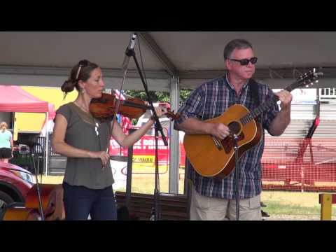2017-08-05 Joey McKenzie and Katie Glassman entertain with a couple Swing tunes