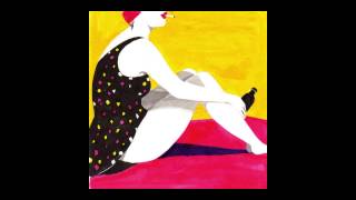 Entre Les Pierres Lyrics English Translation