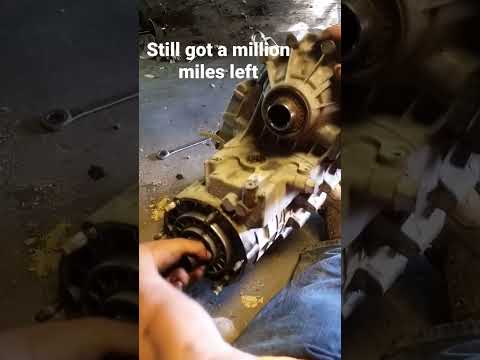 Chevy problems who needs bearings in a transfer case#gmfails