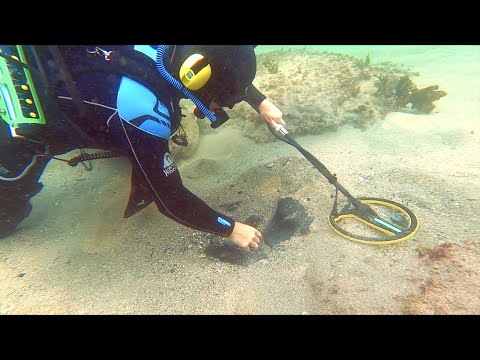Found Jewelry Money & Deadly Weapon BURIED at the Old HOSPITAL Underwater