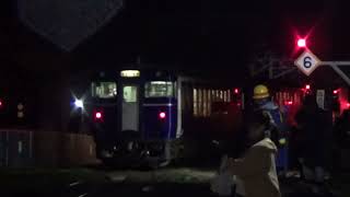 越後線 キハ40･48系 夜桜Shu*kura 分水駅発車
