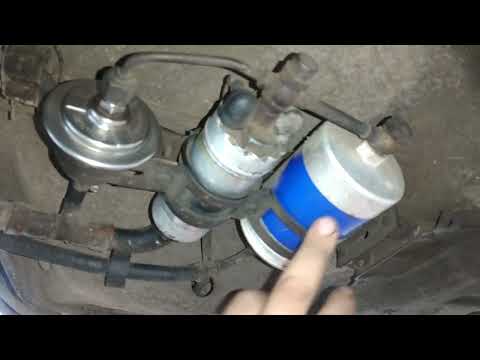 Fun Fact About the Fuel Line of the 1984 Mercedes-Benz 190E