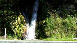 preview picture of video 'Waterfall along the road, Arthur's Pass National Park, New Zealand'