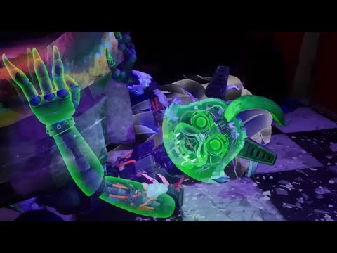 Holding back tears [Kean's Reaction to deactivating Roxy] (Clip from my FNaF SB RUIN Stream)