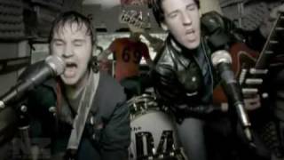 The D4 - Exit to the City