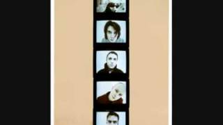 Musik-Video-Miniaturansicht zu Give It Up Songtext von Radiohead