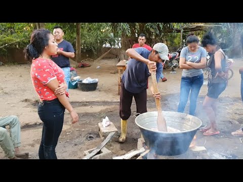 Así se Cocinan Las Carnitas de CERDO en Guatemala