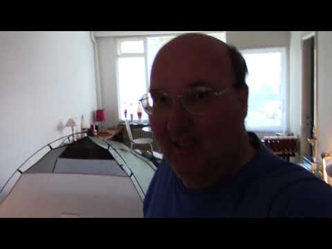 MongoTV_2518 - Del 1 - HJEMMECAMPING - FORSØGER IGEN SLÅ TELT OP I STUEN