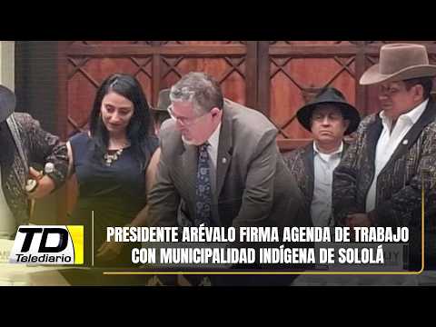 Presidente Arévalo firma agenda de trabajo con municipalidad indígena de Sololá