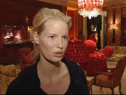 Caroline Winberg, Swedish top model (In Swedish)