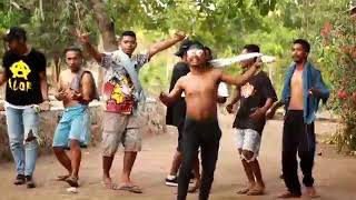 Download lagu Angkat dua tangan kasih kasih jempol mp3