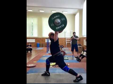 Ruslan Nurudinov (109) 235 kg clean and jerk