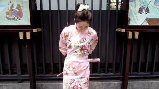 How to wear Japanese "KIMONO" robe