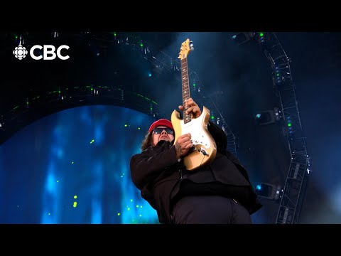 Dumas & Ivan Boivin-Flamand perform Tau Innu | Canada Day 2025