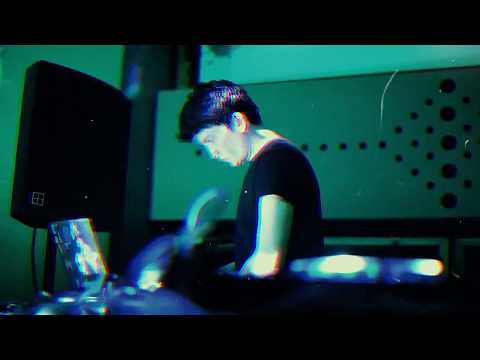 Dusty Kid dropping bombs at Blue FROG, Bengaluru (IN)