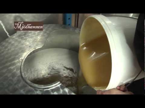 Tillverkning av mjöd i rullande bryggeri