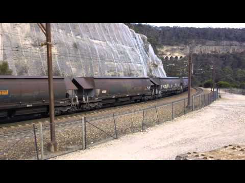 4 PAC NAT 82 CLASS LOCOS ON A DOWN COAL TRAIN NEAR ZIG ZAG