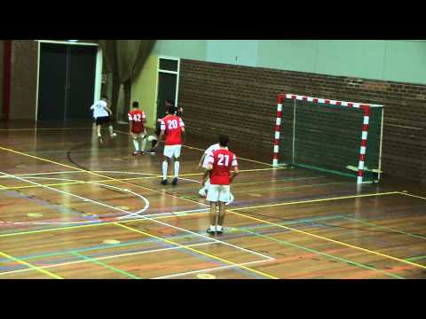 Zaalvoetbal Robur 11 - Pro Futsal Foundation 4_12112014