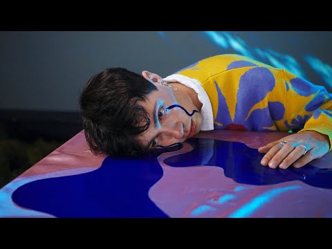 Video thumbnail for trashgirl