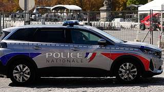Macron: Tödliche Schüsse nahe Paris „rassistischer Terroranschlag“