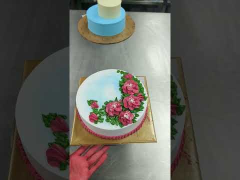 1kg cake strawberry flavour #music #song #cake #cakedecoration #cake