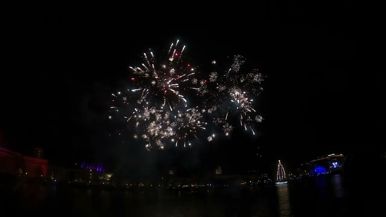 Watch mesmerizing fireworks at Festival of Lights.