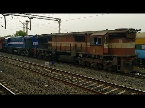 Overtaking Freight Trains: 01302 Udyan Express || Indian Railways
