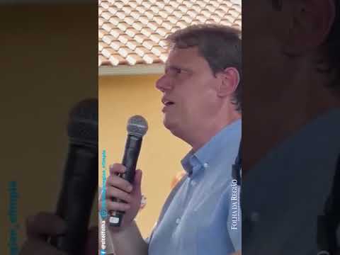 Governador Tarcísio de Freitas entregou casas em Severínia no sábado