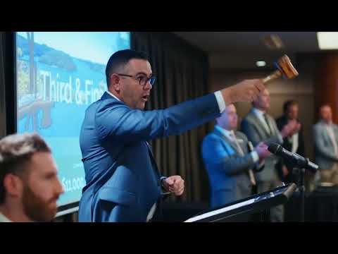 Belle Northern Beaches Auction Evening Dee Why RSL