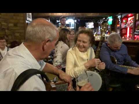 Real Irish Music - Sweet Sixteen in O'Donoghues Pub