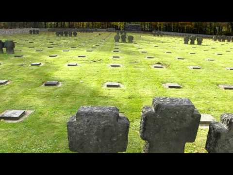 Ehrenfriedhof Vossenack 3/3 - www.worldwartours.be