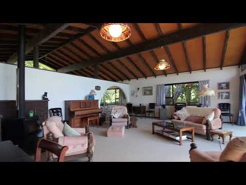 SOLD - 22 Atarua Gardens, Waiatarua - Jackie Ostrowski and Angela Smith