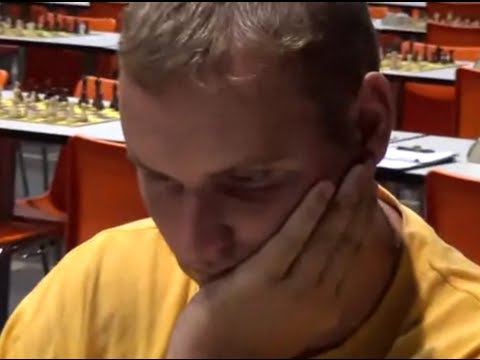 I semifinále 1.partia GM Maxim Turov  - IM Alexey Chos  1 - 0