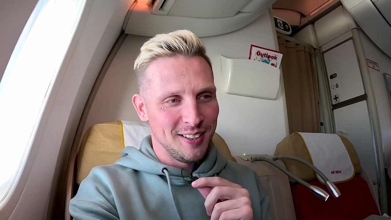 Air India Maharajah Lounge (Domestic) thumbnail