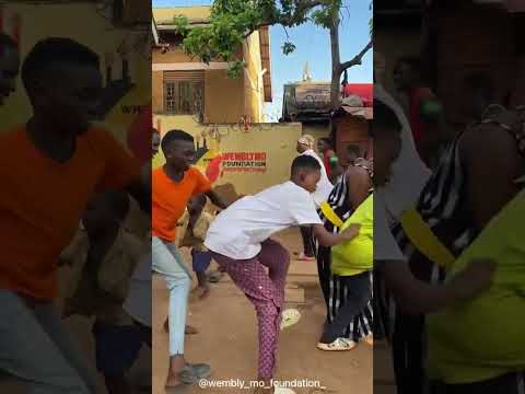 New Dance at Wembly Mo foundation Dancing on Alien skin and DAXKARTEL song