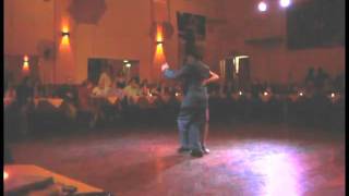 Frank Obregón y Jenny Gil en Salón Canning "Indiferencia"