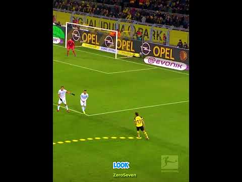 This Free Kick Completely Fooled Football Fans