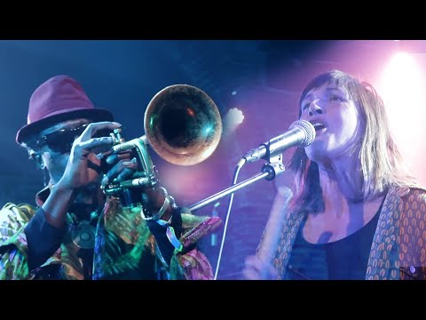 iAPÉ Afrobeat - Masqués feat. Muyiwa Kunnuji (live session)