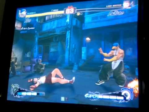 SSF4 AE @ E-spot: Lushy (Yun) vs Sakura